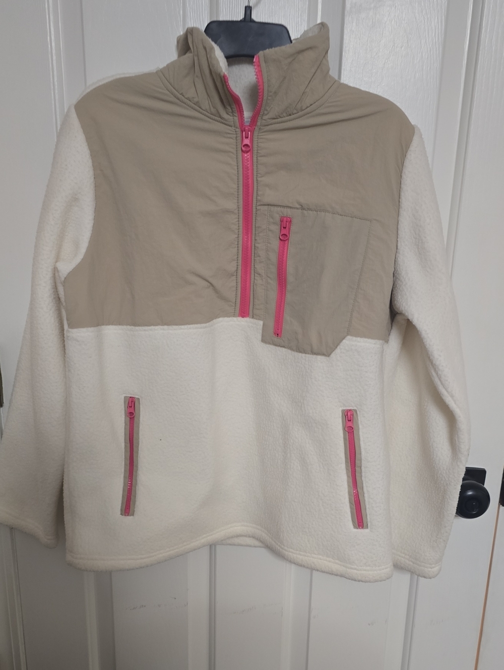 Women's Te Verde Cream and Beige Fleece Pullover Jacket with Pink Zippers